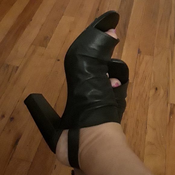 Shoes - Picture 2 of 2